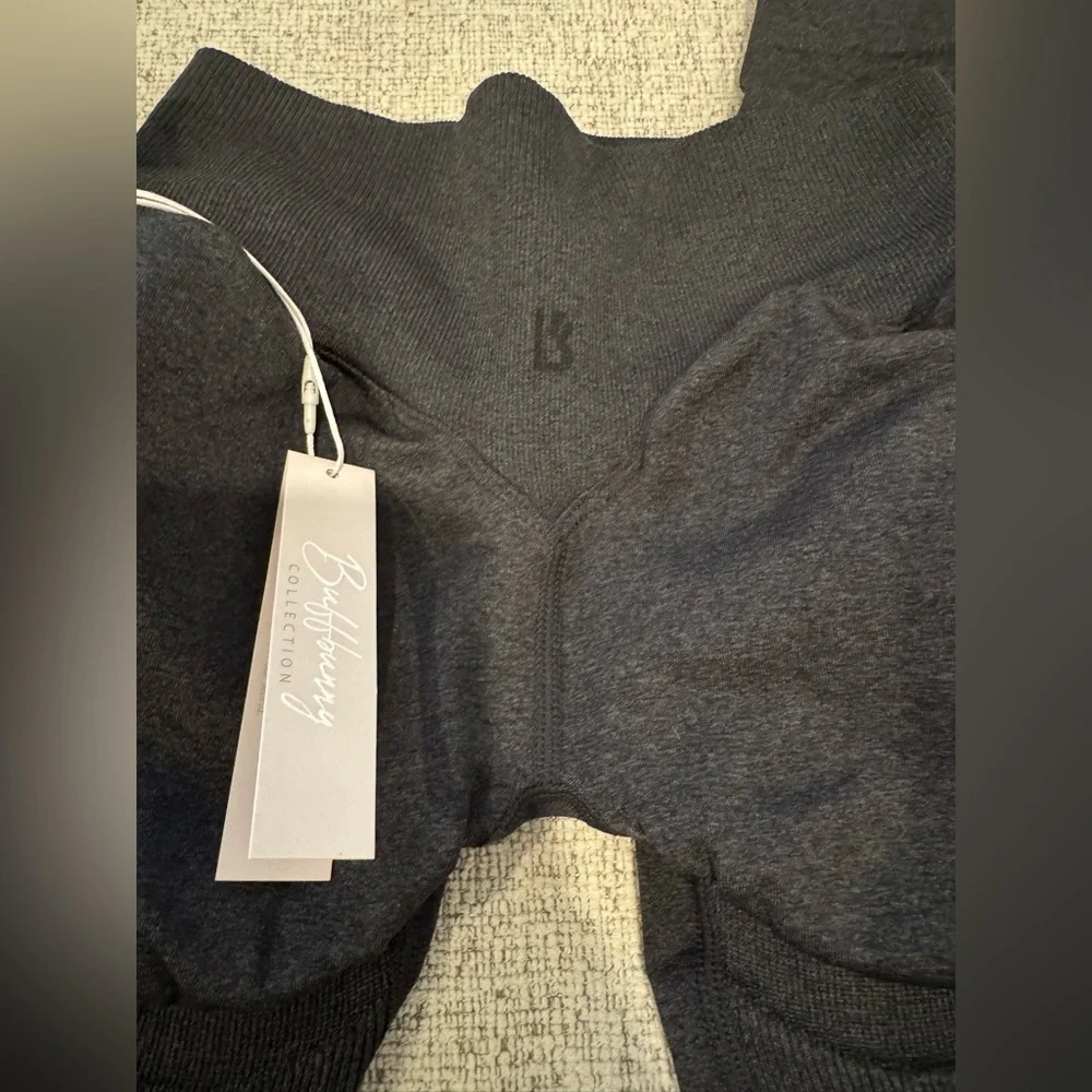 BuffBunny Miracle Leggings - Picture 6 of 7